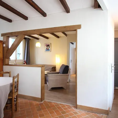 F3 De 50m² Au Coeur De Mont-dore Avec 2 Chambres, Cuisine Equipee Et 2 Salles D'eau - Fr-1-415-145